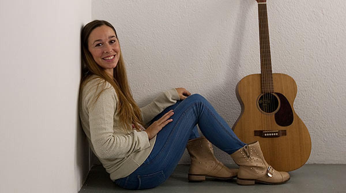 La cantant Beth interpreta en acústic per a EL PERIÓDICO la cançó ’Lullaby’