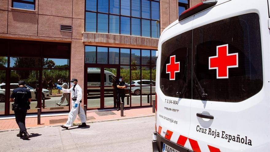 El brote en el centro de Cruz Roja de Málaga alcanza ya los 83 casos confirmados