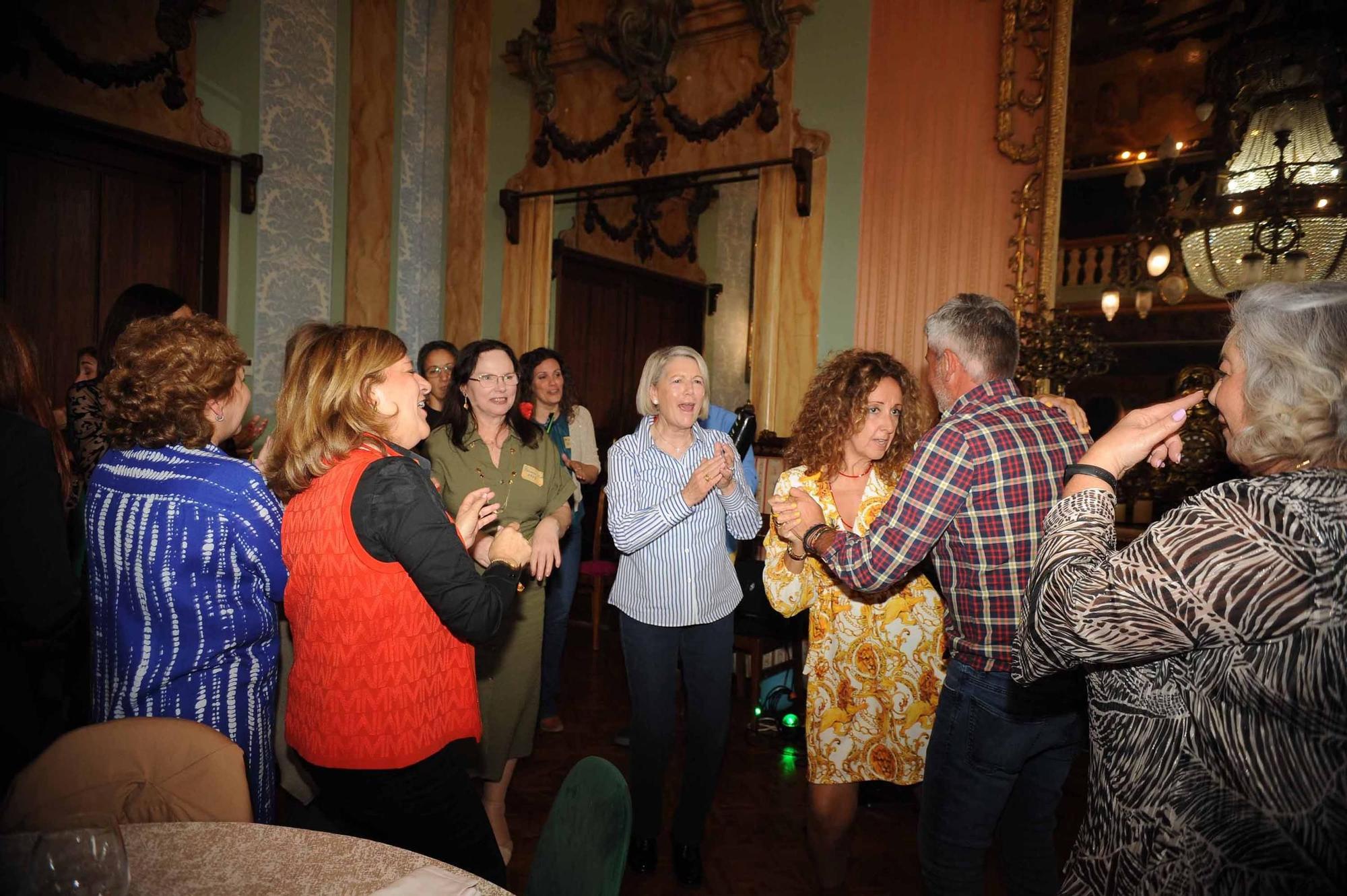 Intensa jornada de reencuentro de las antiguas alumnas de colegio Josefinas de Alicante