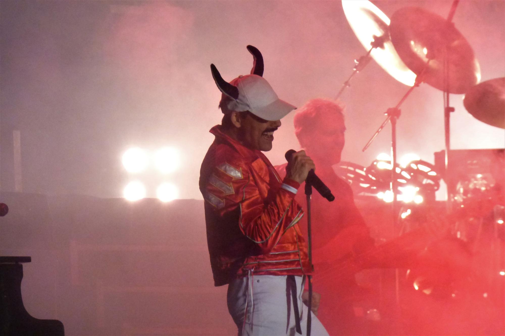 L'esperit de Freddie Mercury reviu a la Ciutadella de Roses