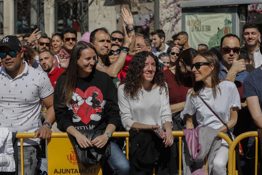 Búscate en la mascletà del 8 de marzo