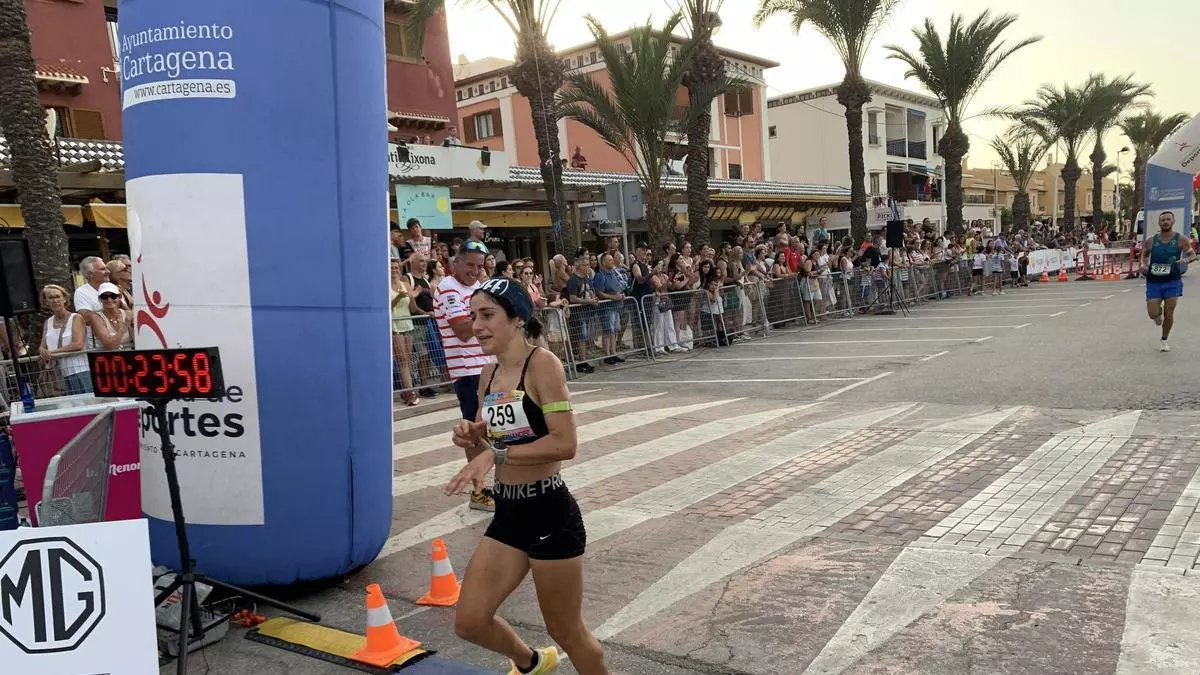 Víctor Requena y María Martínez se imponen en el Cross Cabo de Palos