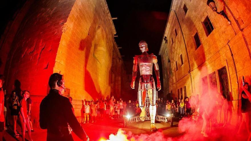 Un colosal Aquiles recorrerá Redondela en el Festival Internacional de Títeres