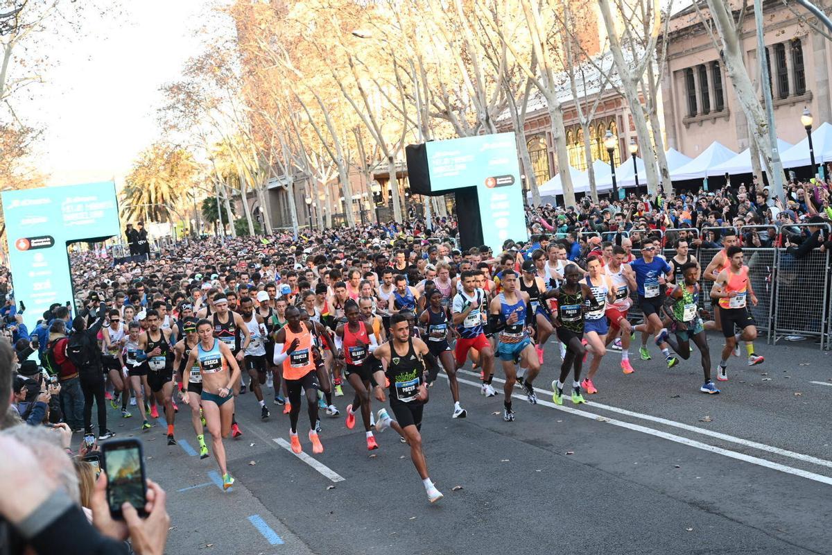 Así ha sido la media maratón de Barcelona. Búscate en las fotos