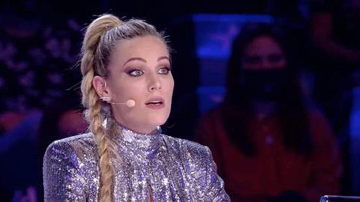 Edurne con los pendientes de la reina Letizia