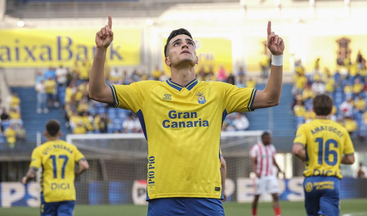 Ale García festeja su séptimo tanto.