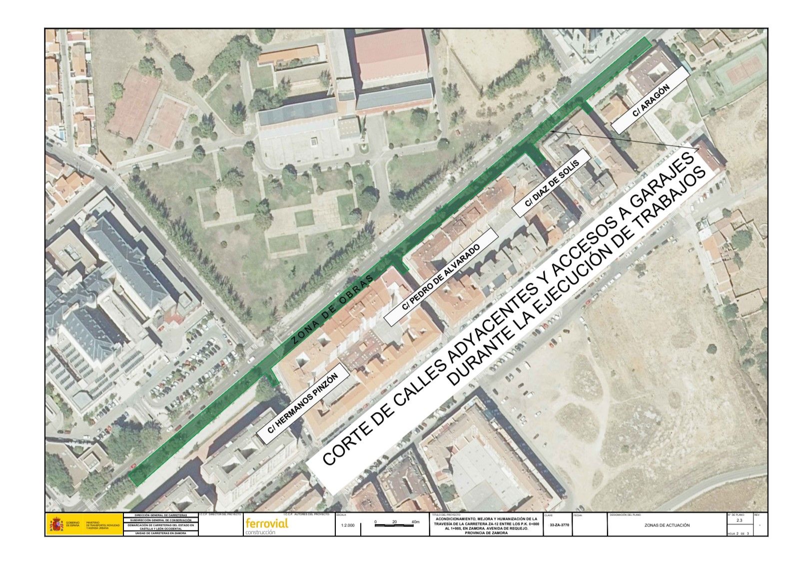 GALERÍA | Desvíos de tráfico por las obras de humanización en avenida Requejo