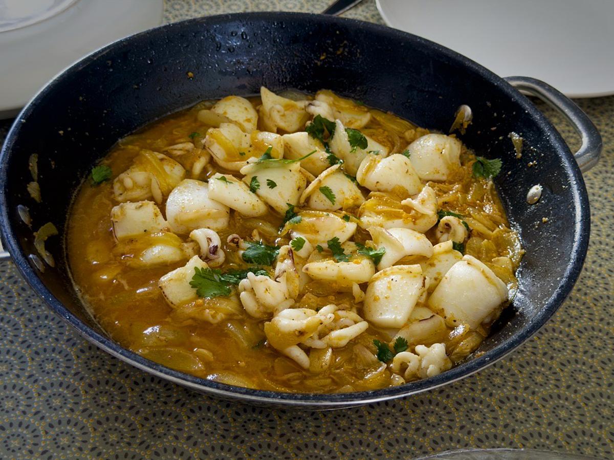 Choco en salsa de chorizo canario