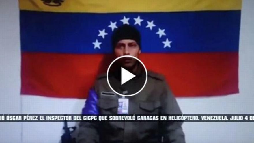 El policía que secuestró un helicóptero en Venezuela reaparece en otro vídeo