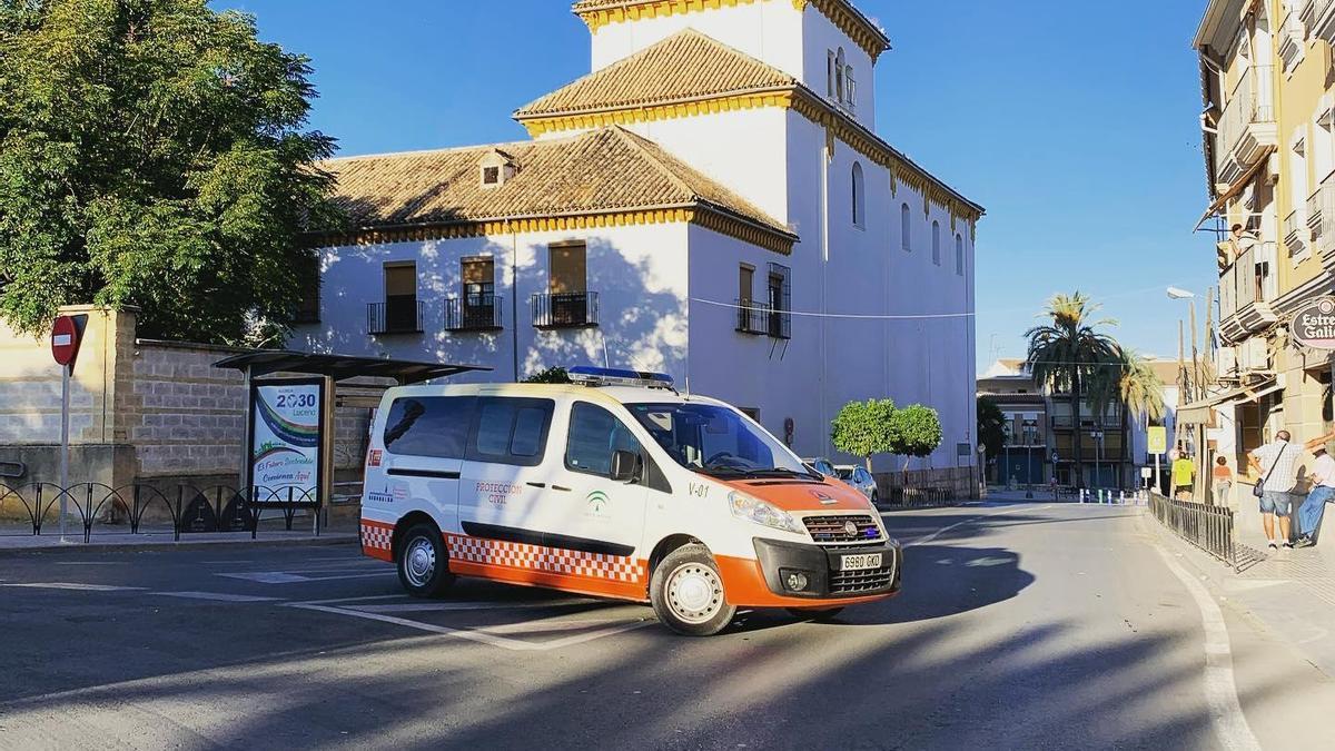 Un vehículo de Protección Civil durante una intervención.