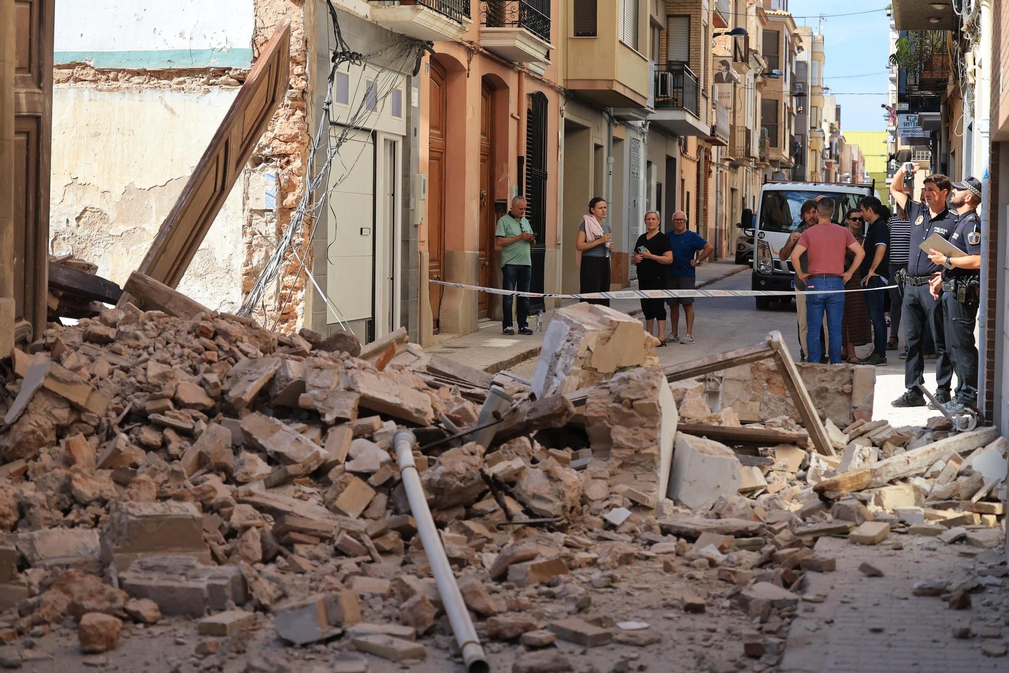 Galería de fotos: Espectacular derrumbe de dos casas en el centro de Vila-real