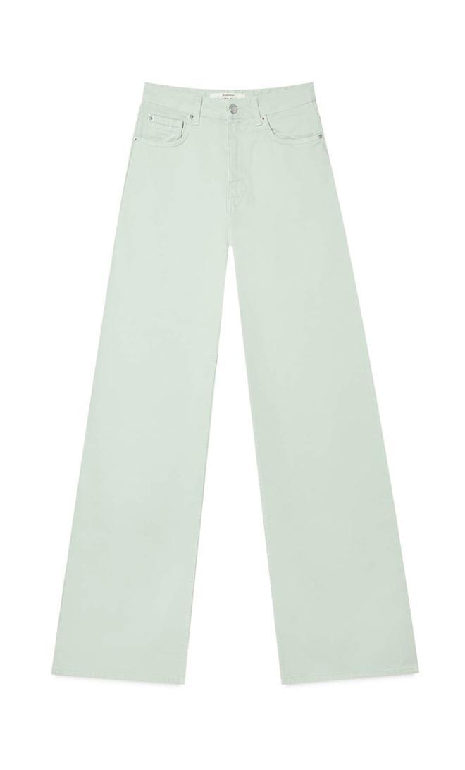 'Jeans super wide leg' color verde pistacho, de Stradivarius