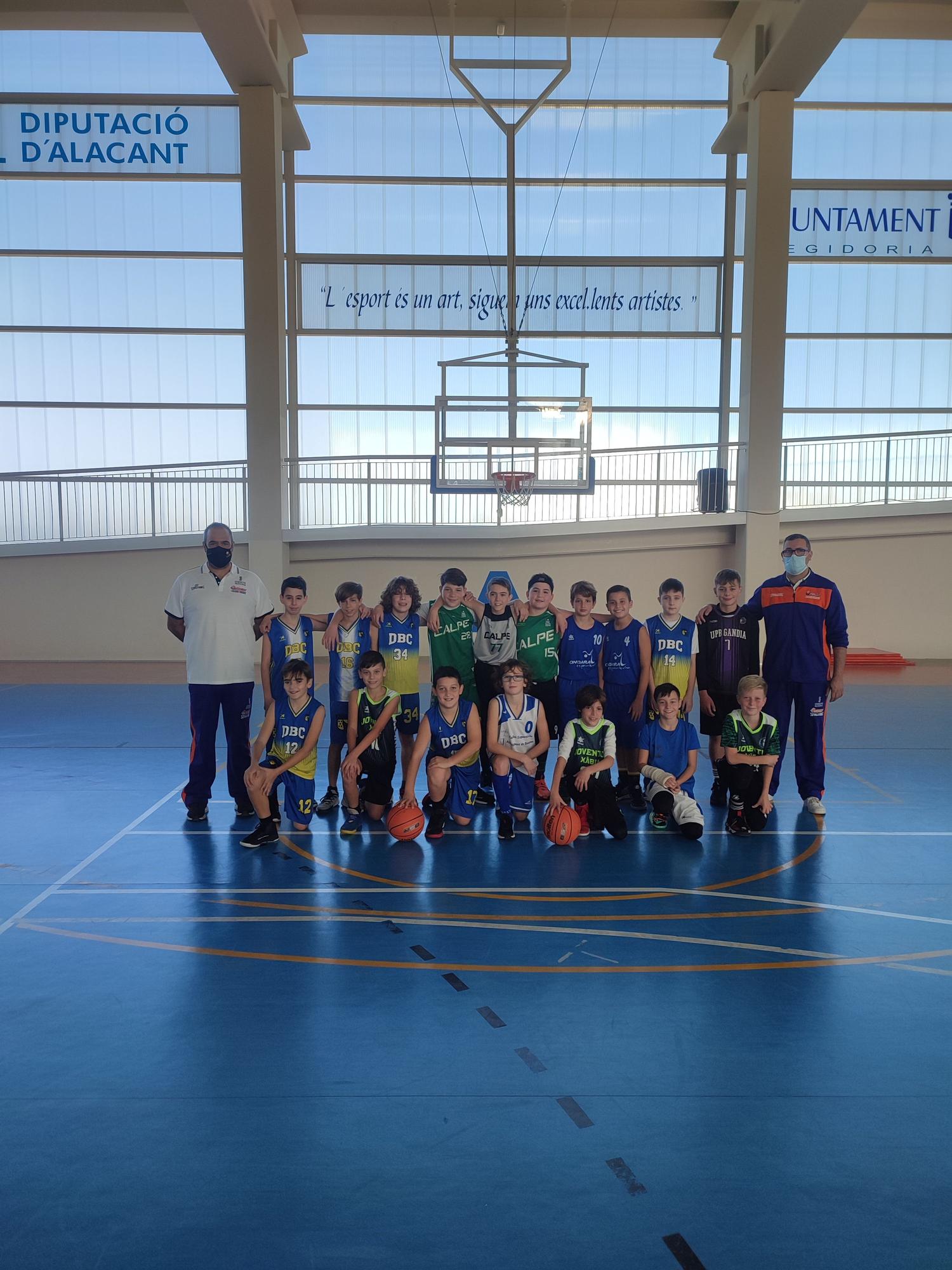 Mañana dominical de convivencia entrenando con otros jugadores/as que comparten esa misma afición por el baloncesto.