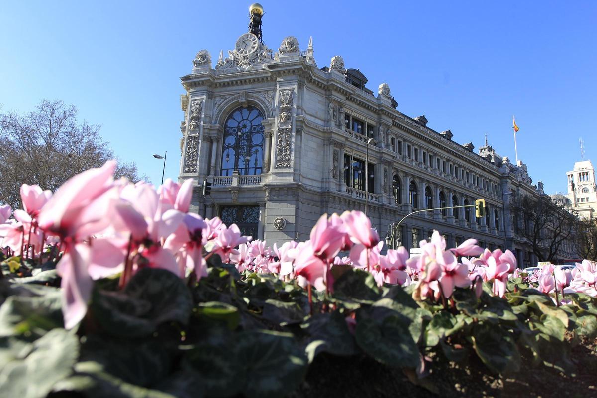 El Tresor Públic col·loca 6.258 milions en deute i eleva l’interès ofert per les obligacions a 10 anys al 3,613% El Tresor Públic col·loca 6.258 milions en deute i eleva l’interès ofert per les obligacions a 10 anys al 3,613%