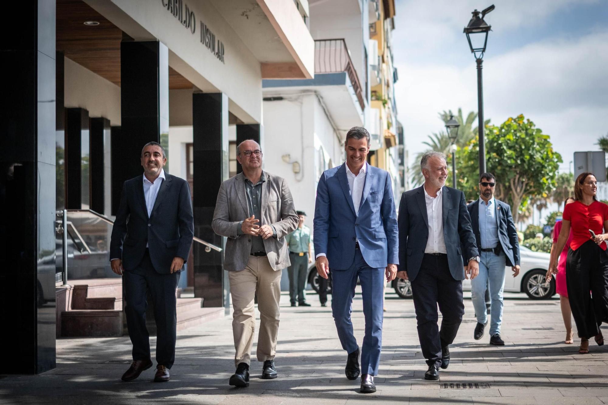Reunión entre Pedro Sánchez y  Fernando Clavijo este viernes en La Palma. 