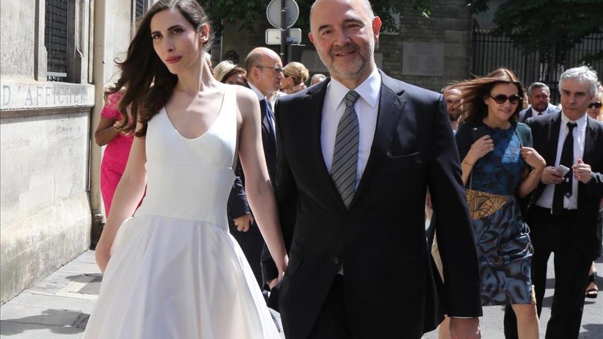 zentauroepp43706491 arrivals at the wedding of pierre moscovici and anne michell180613193419