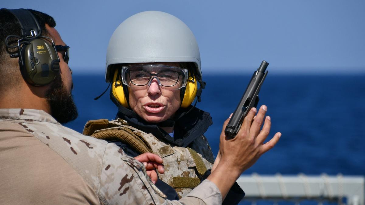 Laura Pons es la primera y única mujer buceadora de caza minas en España