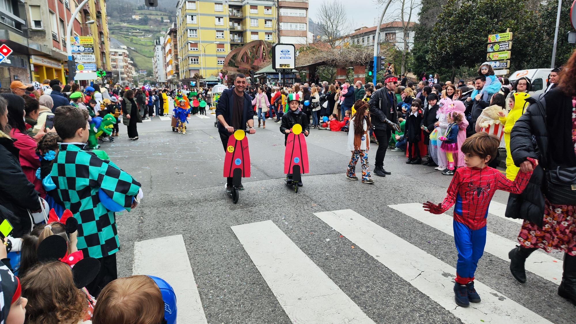 En imágenes, el Antroxu de Mieres.