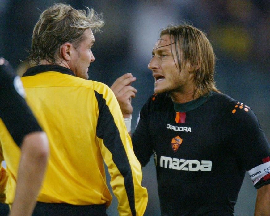 22.- Francesco Totti – 604 partidos – 12 expulsiones