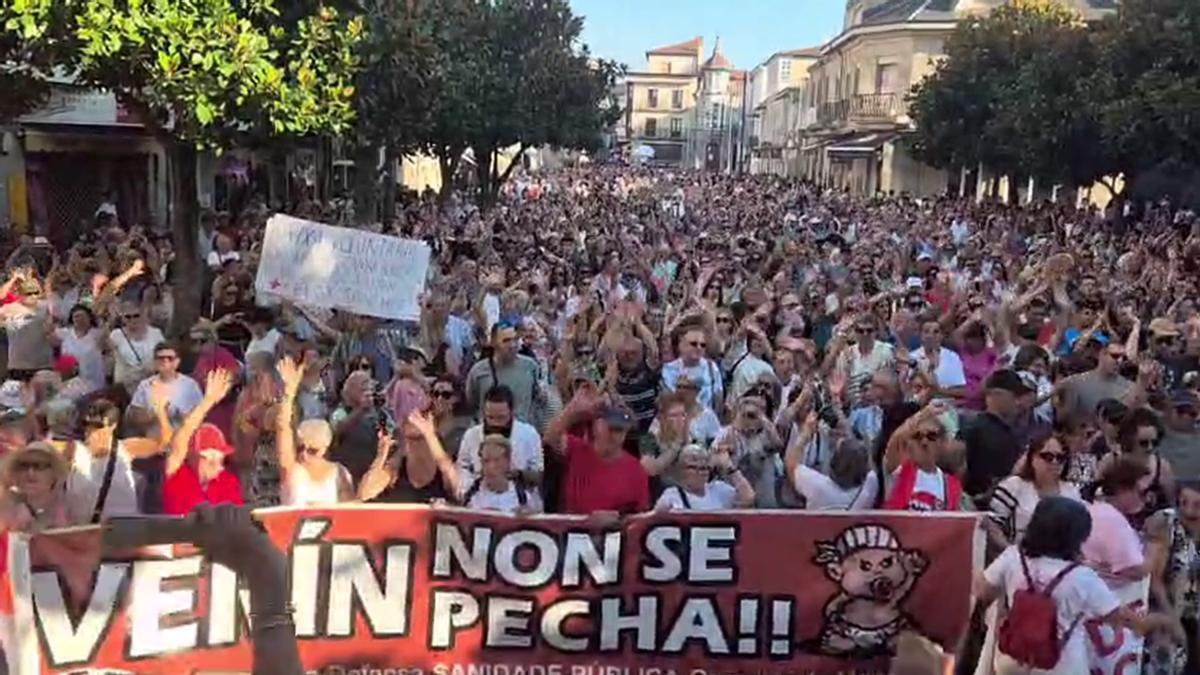 12.000 personas se concentran en Verín en defensa de su sanidad públicas: «Non somos números, somos persoas»