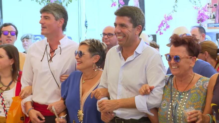 Carlos Mazón visita los Moros y Cristianos de Villajoyosa