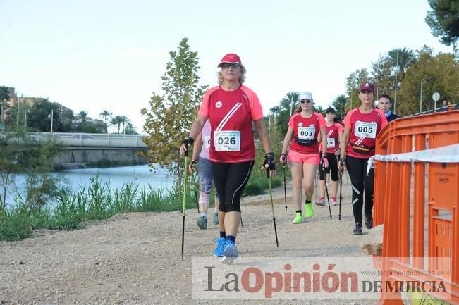 Marcha Nórdica en la mota del río Segura