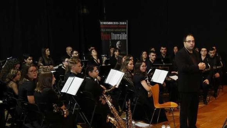 La Xingros Big Band, durante un concierto en Redondela. // Alba Villar