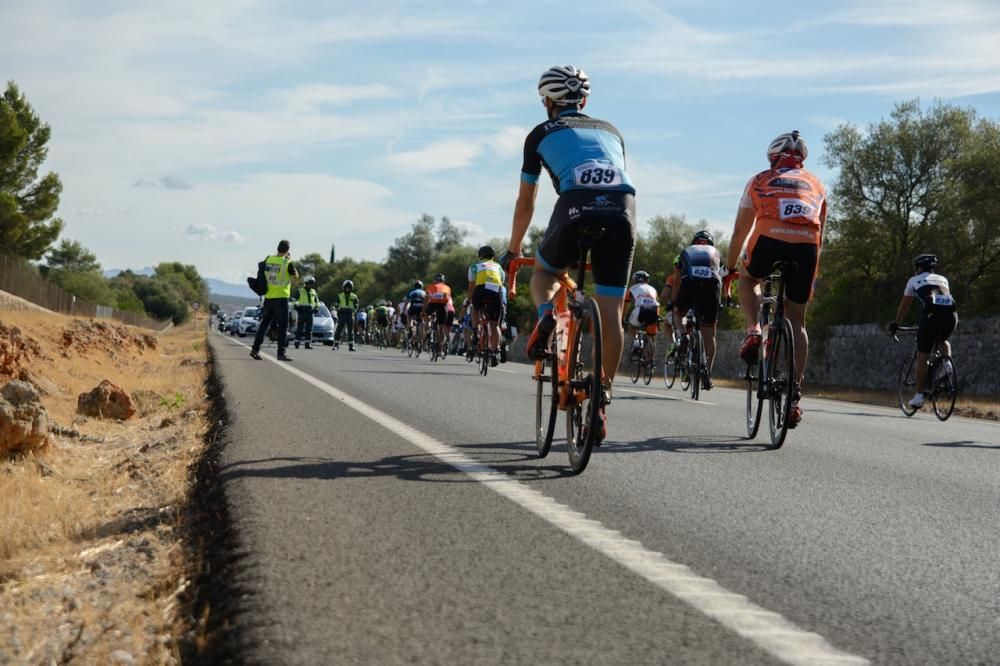 Homenaje al policía fallecido en la carretera vieja de Sineu