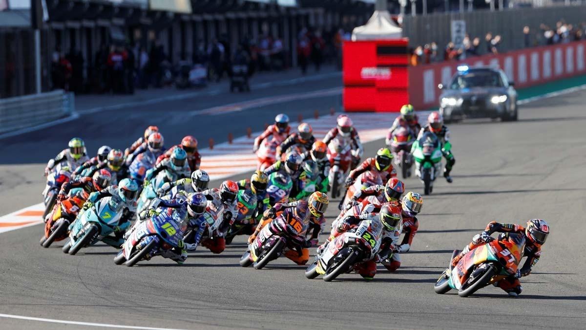 Vence Xavier Artigas en un podio íntegramente español