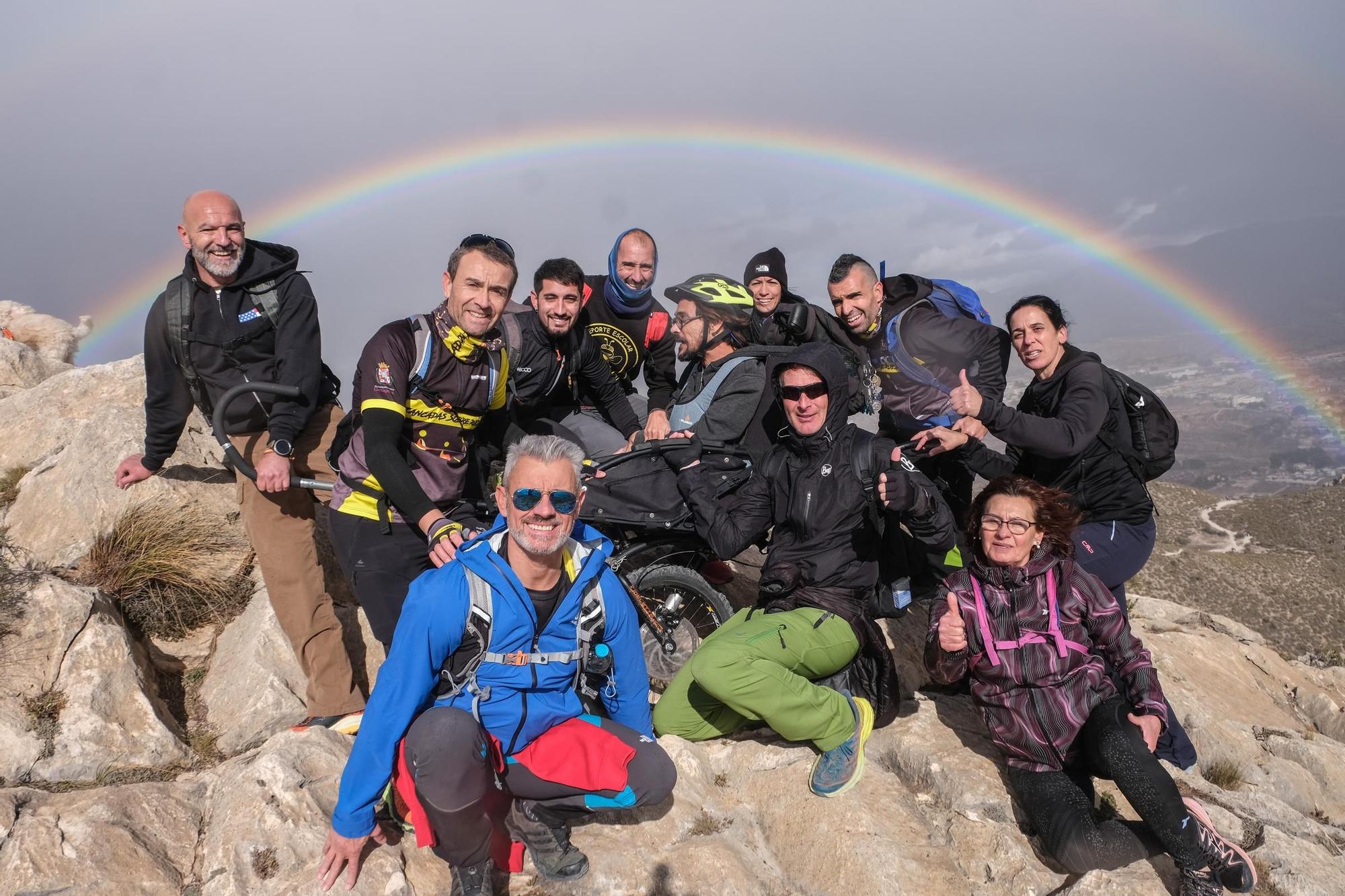 Así ha sido la subida más inclusiva al Monte Bolón de Elda en el día de Reyes