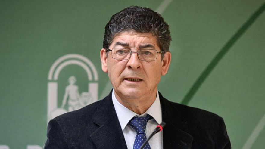 Valderas compareció ante los medios.