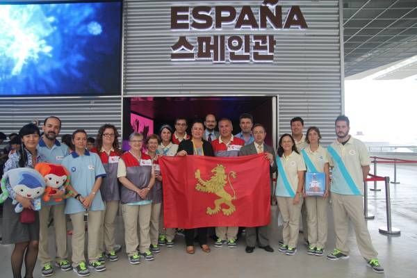 Fotogalería de los voluntarios de Expo Yeosu 2012