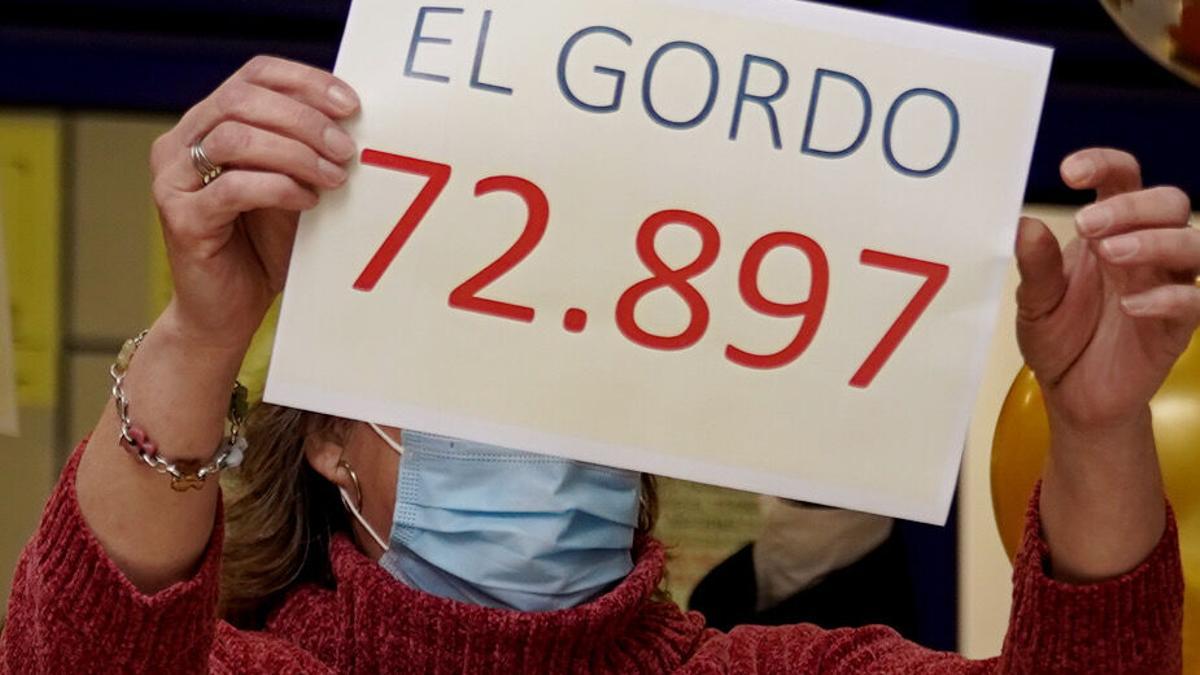 Celebración del Gordo de la Lotería de Navidad en Doña Manolita