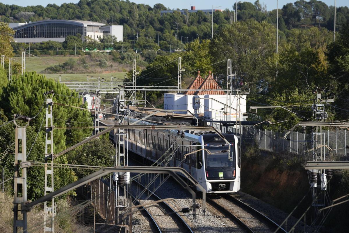 Estación de tren Hospital General de Ferrocarrils de la Generalitat en Sant Cugat.