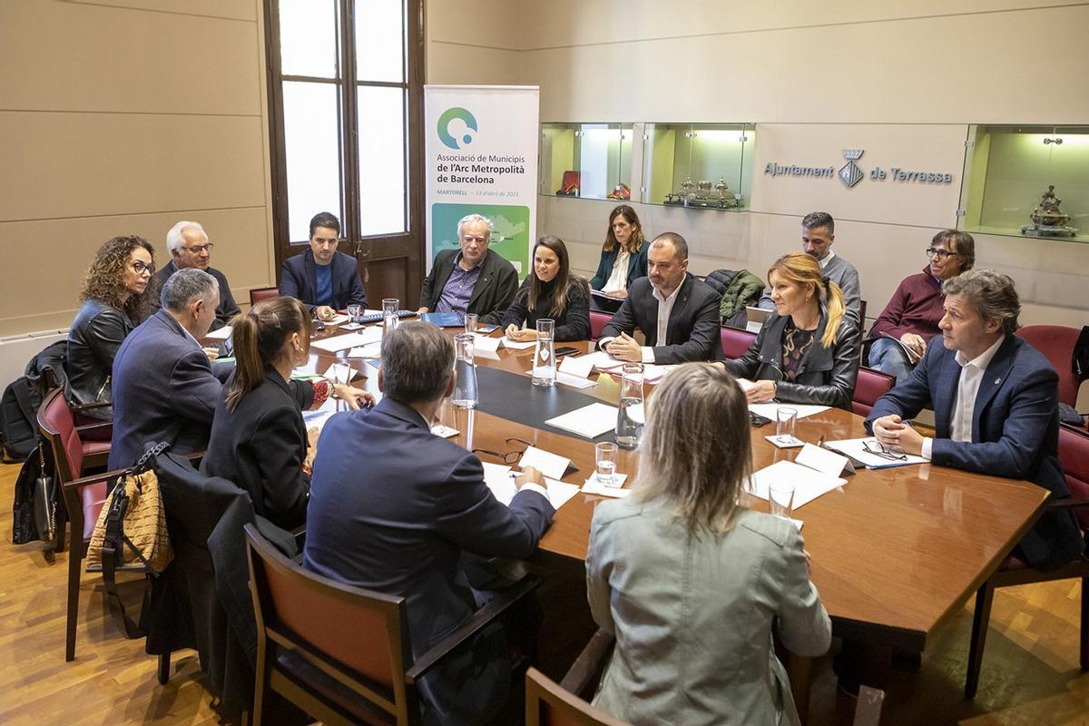 Les ciutats de l’Arc Metropolità reclamen la reforma del finançament local Les ciutats de l’Arc Metropolità reclamen la reforma del finançament local