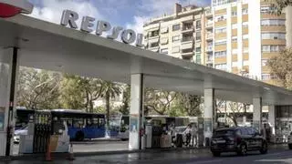 Cort multa con 40.000 euros cada ocho días a las gasolineras de Avingudes y Progrés