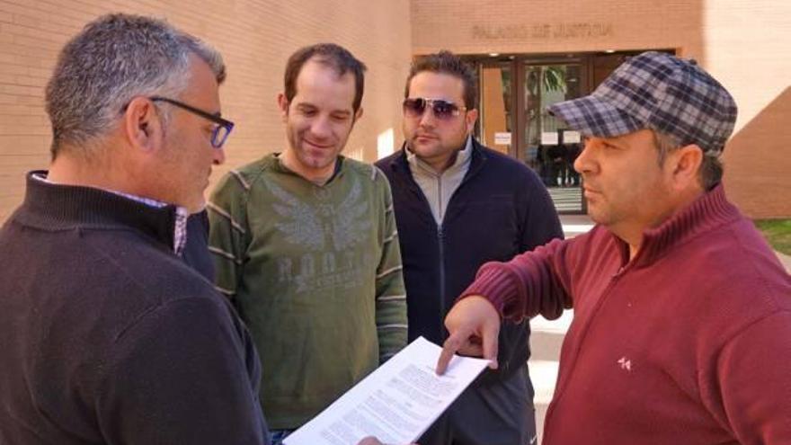 Comerciantes denuncian la venta de puestos en los mercados de Orihuela