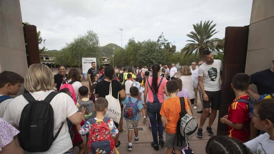 Un colegio de Canet niega la acusación de 'huelga encubierta'