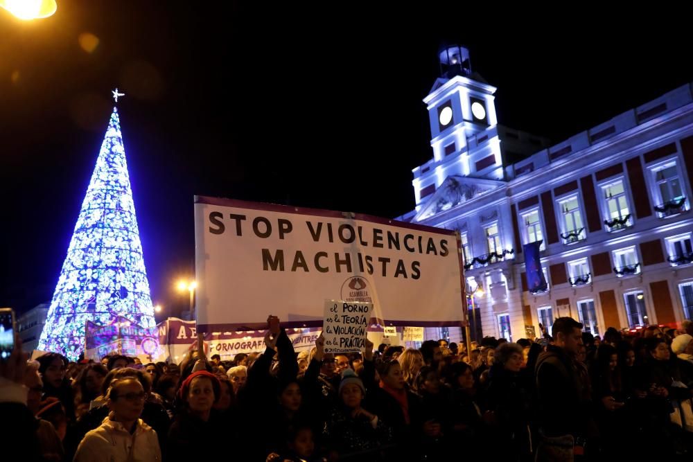 Manifestación con motivo del Día Internacional ...