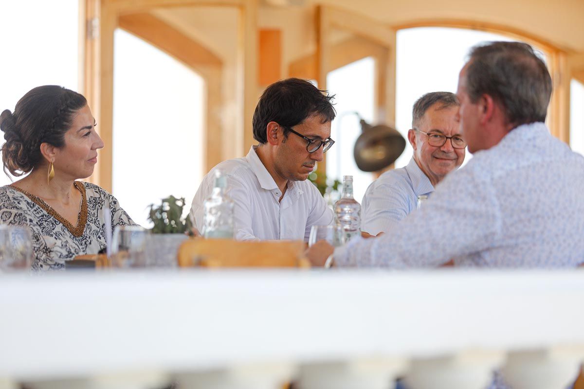 Reunión de Iago Negeruela en Sant Antoni con empresarios y hoteleros