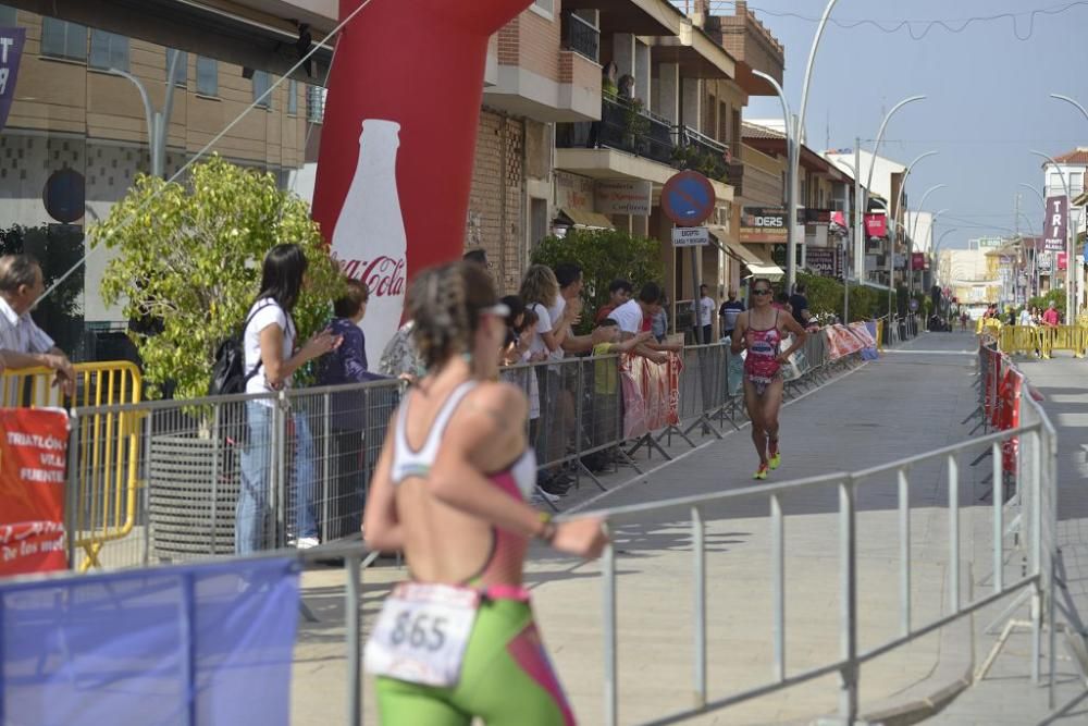 Llegada a la meta del Triatlón Villa de Fuente Álamo