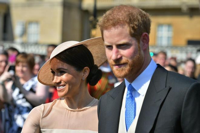 Meghan Markle y el Príncipe Harry en su primer acto oficial como matrimonio