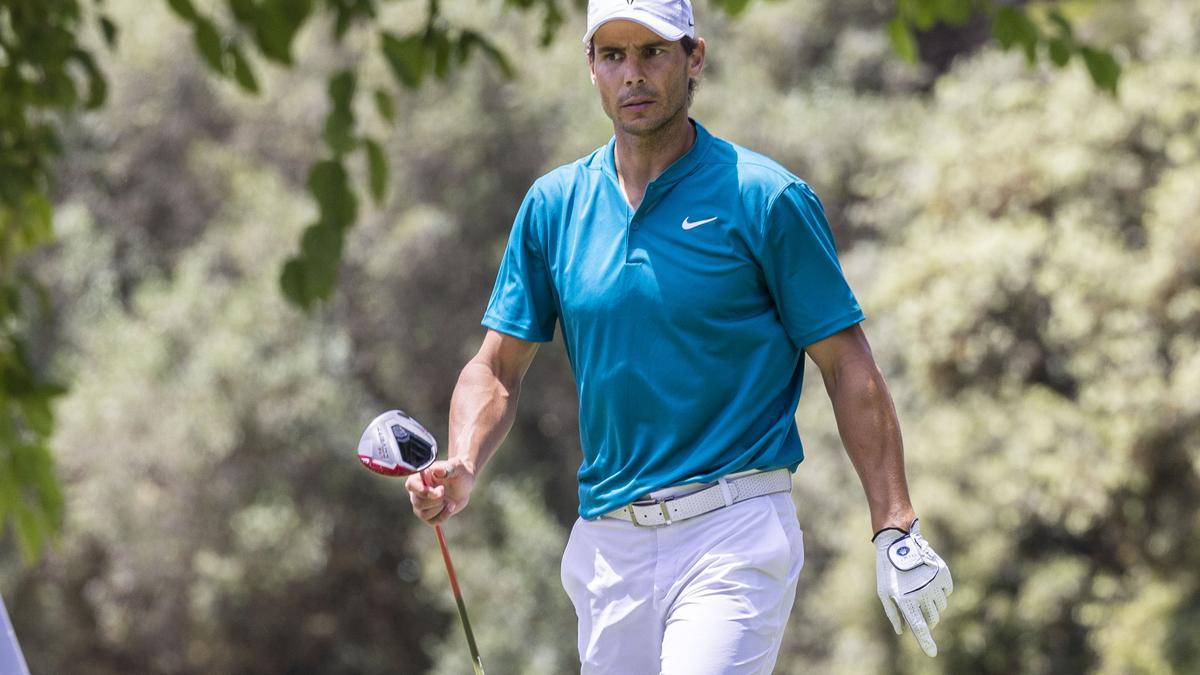 El tenista Rafael Nadal participa en el campeonato absoluto de golf de Baleares.