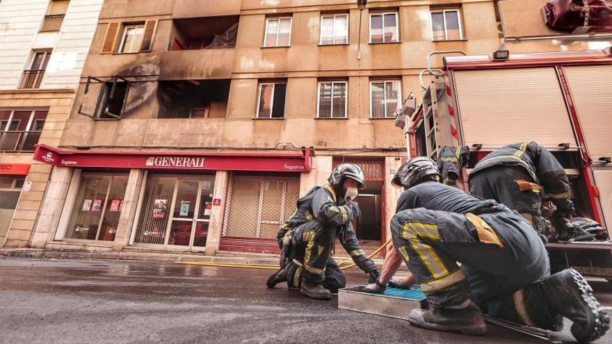 Un incendio en una vivienda de Santa Cruz crea alarma entre los vecinos