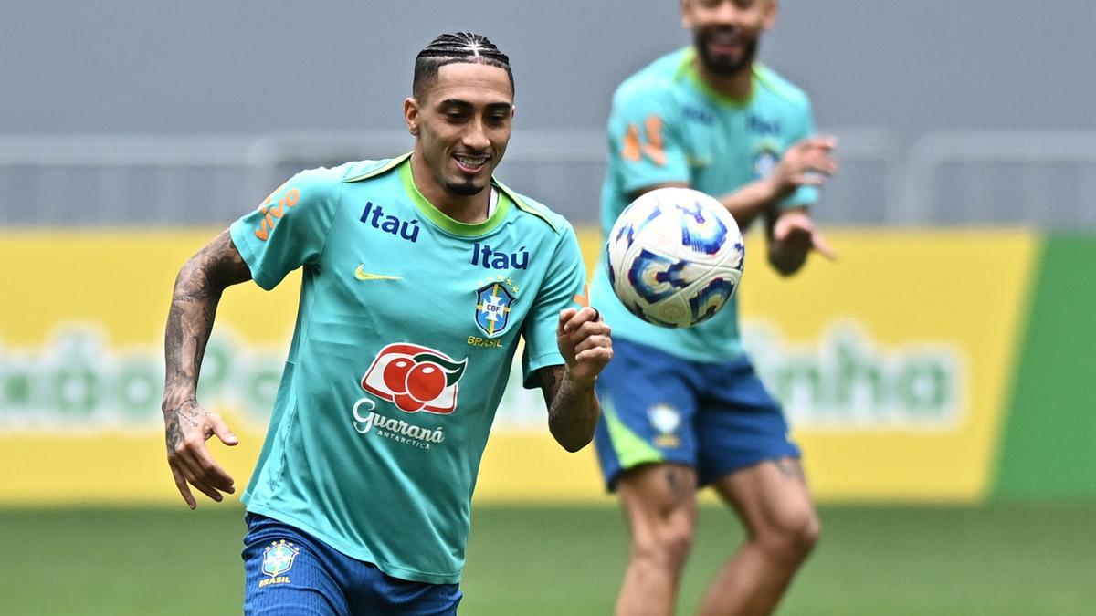 Raphinha, en un entrenamiento con la selección brasileña.