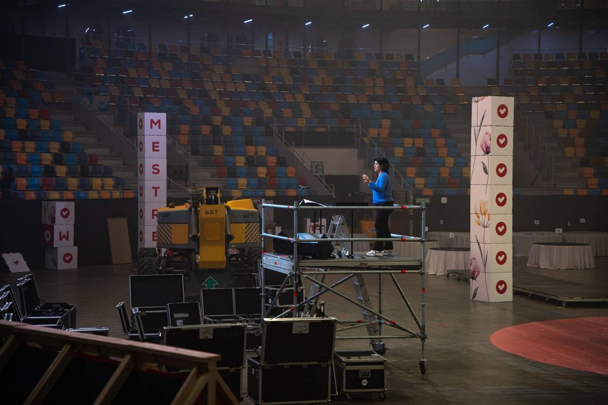 Ensayo previo al gran acto de celebración de los 200 años de las Escuelas Vedruna, con la participación de 1.000 niños en el Tarraco Arena