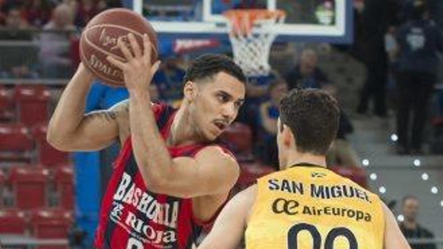 Larkin, defensat per San Miguel