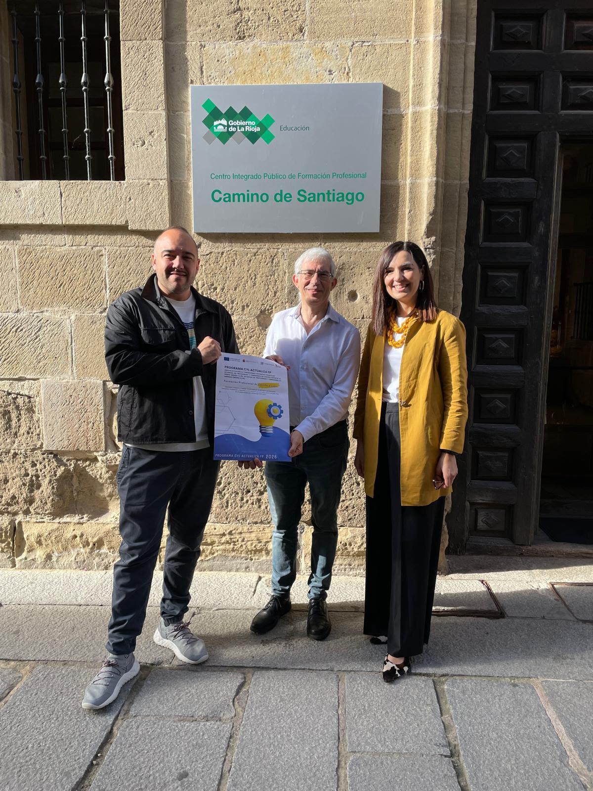Carlos Rubia (izquierda) durante su estancia en el CIFP Camino de Santiago.