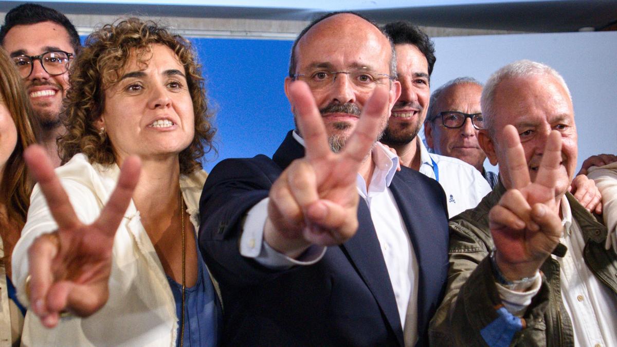 Fernández (PP) se acuerda de los votantes de Cs: "Entiendo que para ellos hoy es una noche muy triste, pero que no pierdan la ilusión y la esperanza"