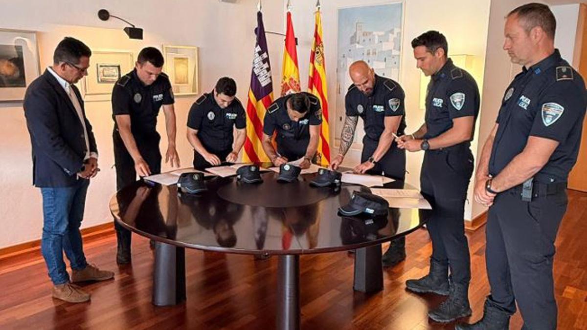 Cinco nuevos agentes para la Policía Local de Ibiza | POLICÍA LOCAL EIVISSA